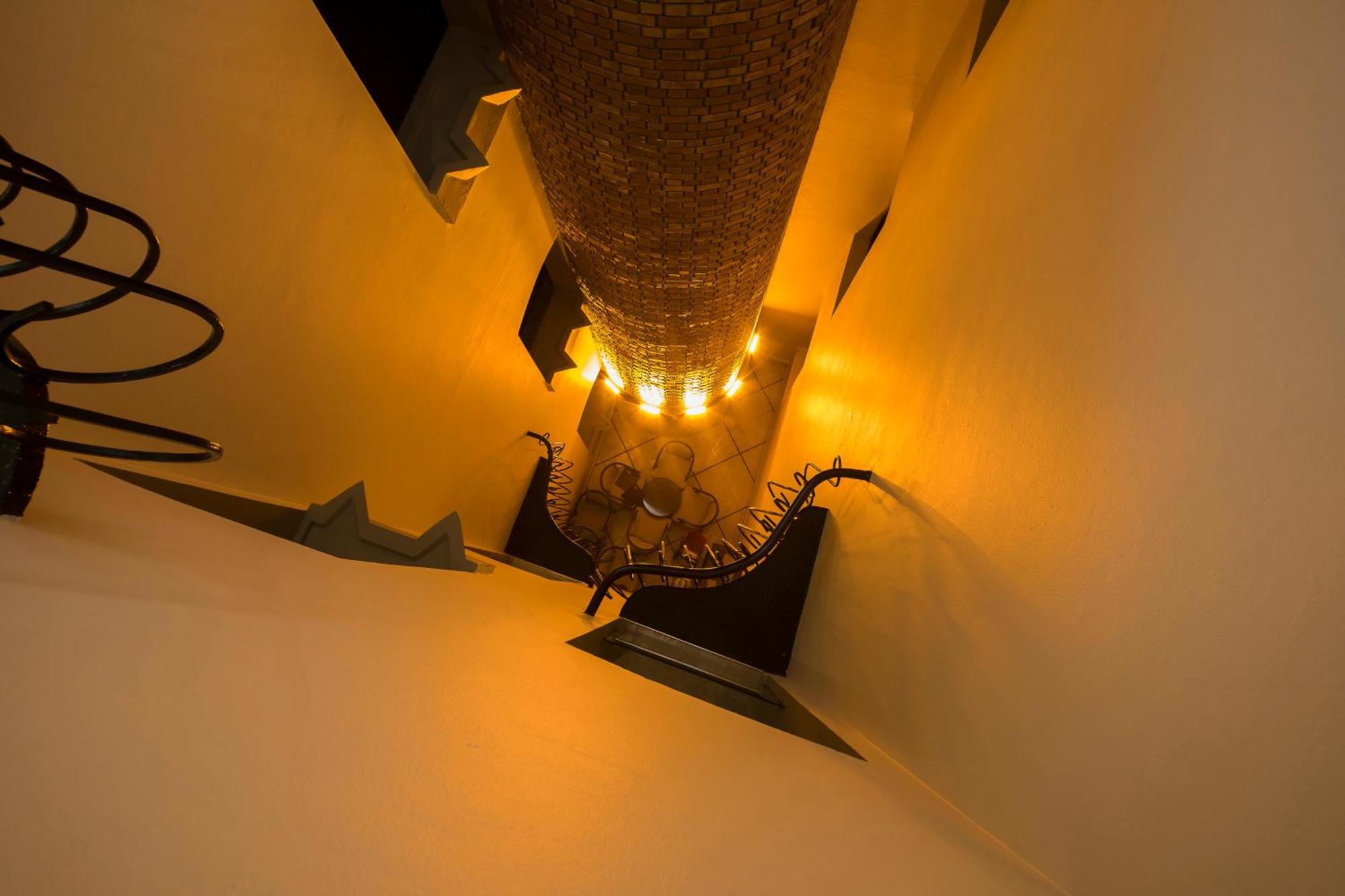 Vardar Palace Hotel - Special Category Istanboel Buitenkant foto